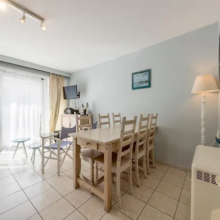 Zeezicht 101 With Side Sea View In Apartman Koksijde